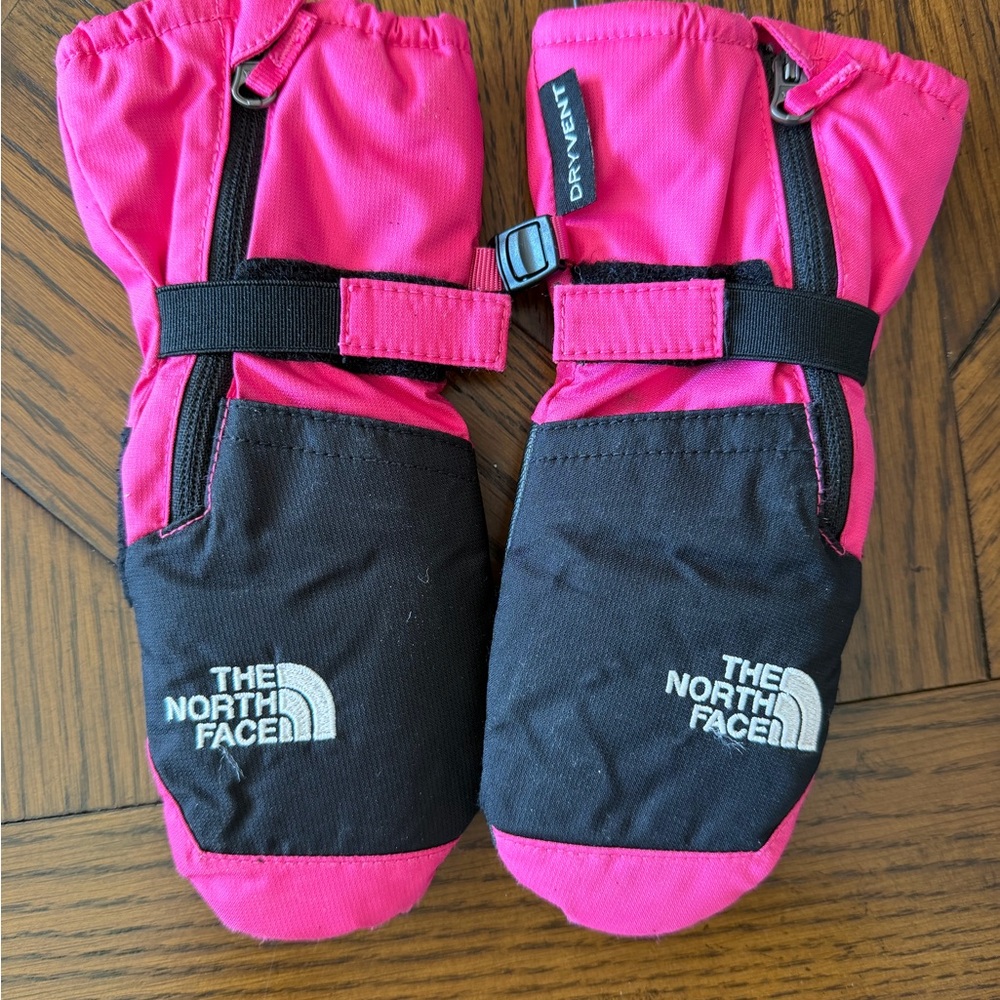 The North Face Kids Mittens in Pink and Black